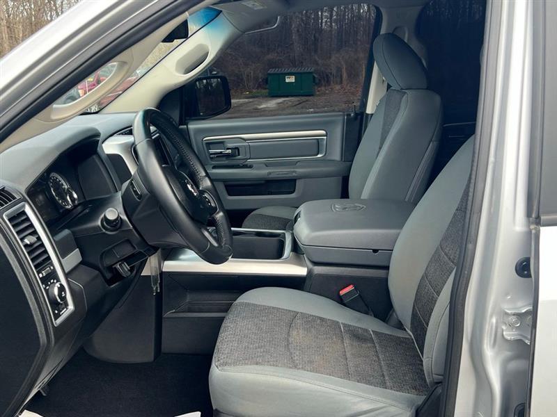 RAM 1500 Lone Star 4x4 Crew Cab 5'7" Box 2018