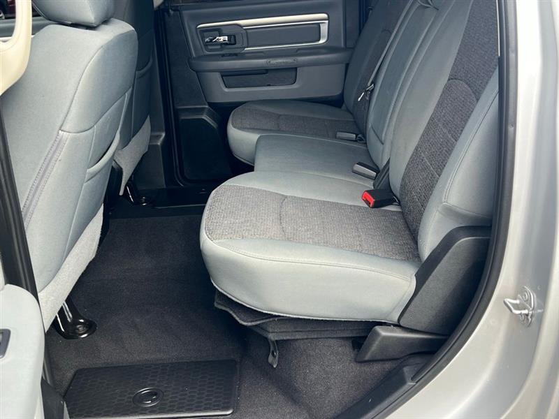 RAM 1500 Lone Star 4x4 Crew Cab 5'7" Box 2018