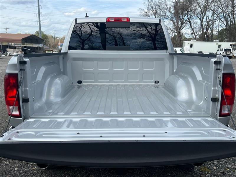 RAM 1500 Lone Star 4x4 Crew Cab 5'7" Box 2018