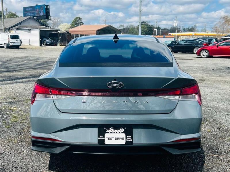 Hyundai Elantra SEL IVT 2021