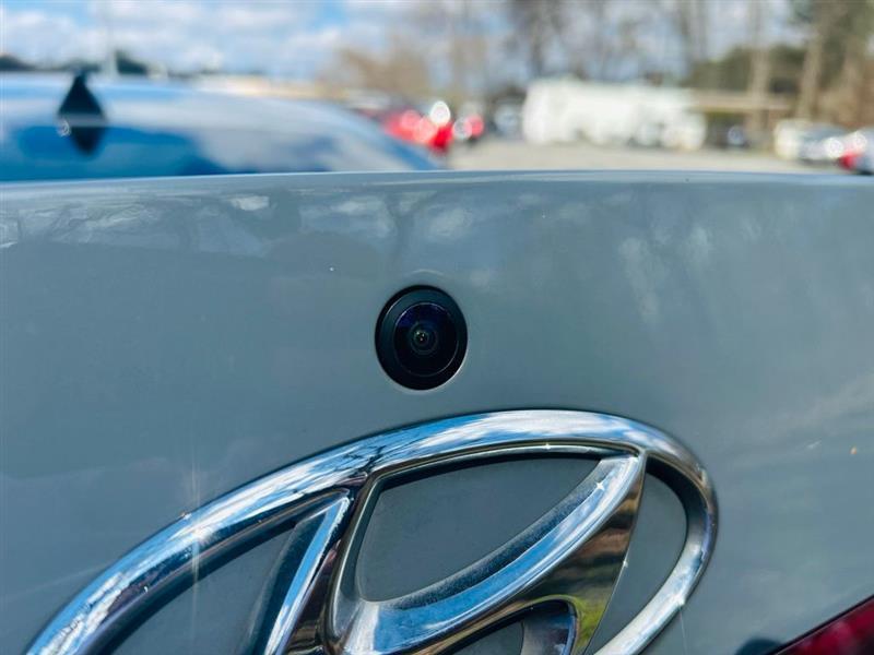 Hyundai Elantra SEL IVT 2021