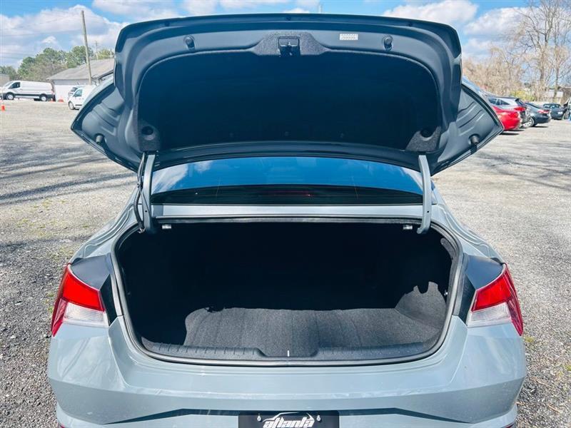 Hyundai Elantra SEL IVT 2021