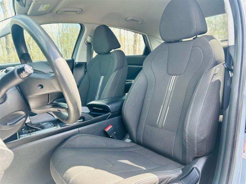 Hyundai Elantra SEL IVT 2021