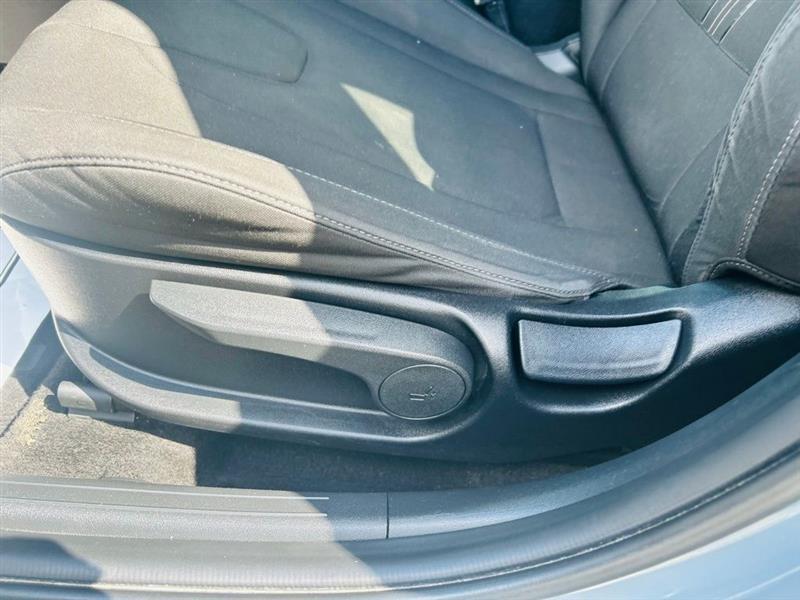 Hyundai Elantra SEL IVT 2021