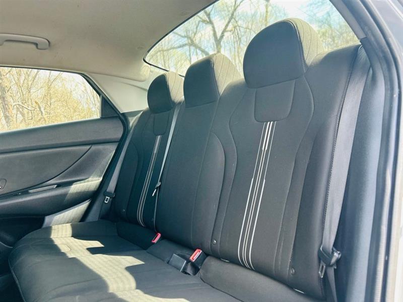 Hyundai Elantra SEL IVT 2021