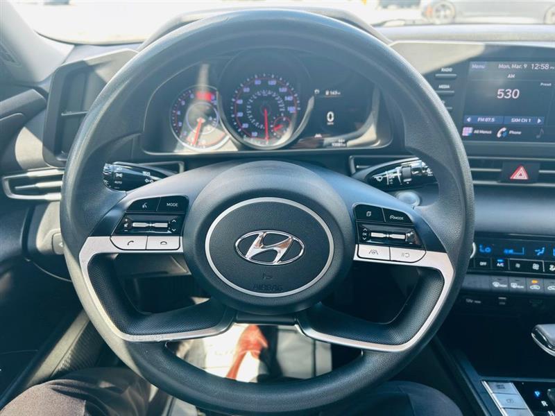 Hyundai Elantra SEL IVT 2021