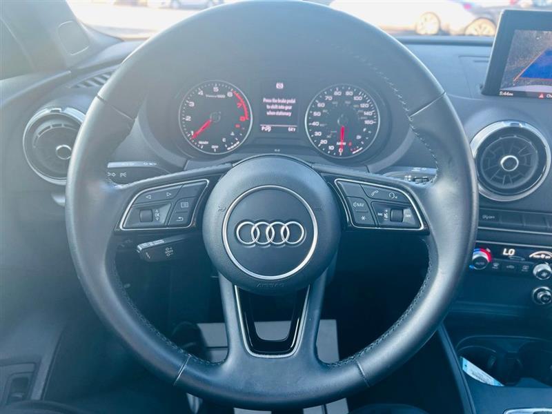 Audi A3 Sedan Titanium Premium 40 TFSI 2019