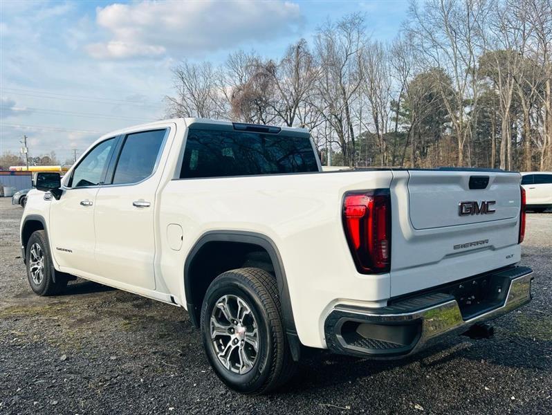 GMC Sierra 1500 2WD Crew Cab 147" SLT 2025