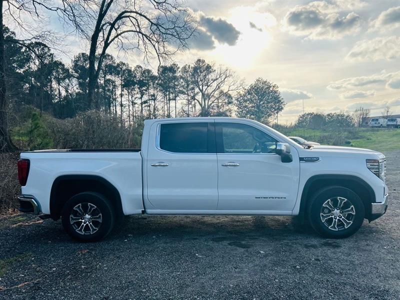 GMC Sierra 1500 2WD Crew Cab 147" SLT 2025