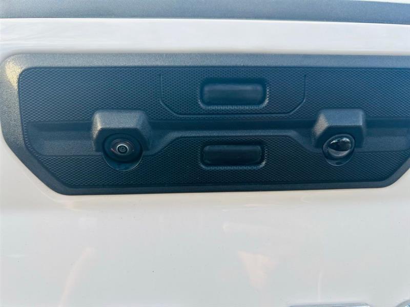 GMC Sierra 1500 2WD Crew Cab 147" SLT 2025