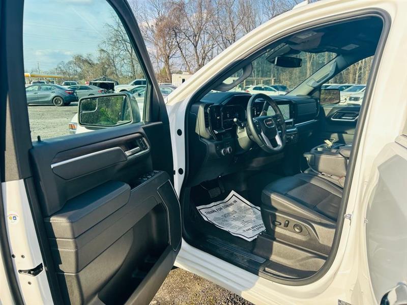 GMC Sierra 1500 2WD Crew Cab 147" SLT 2025