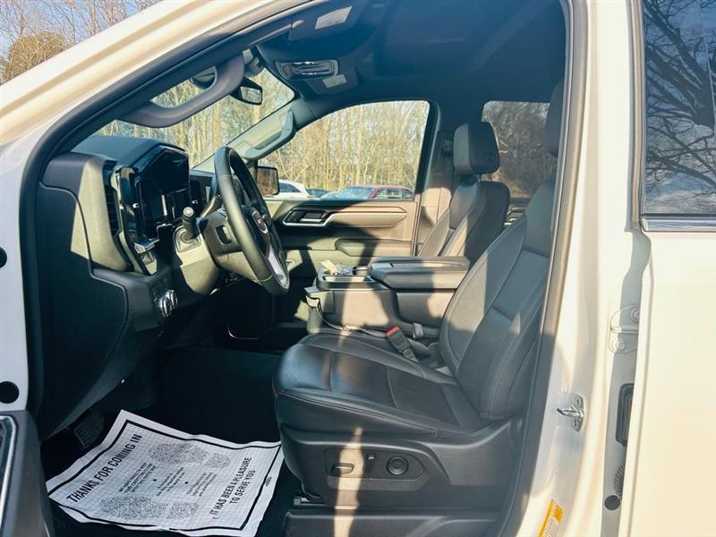 GMC Sierra 1500 2WD Crew Cab 147" SLT 2025