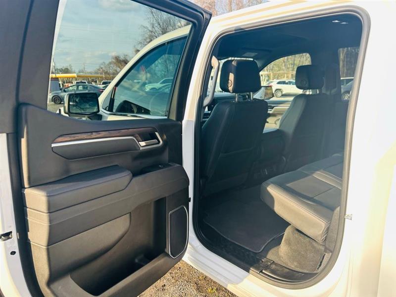 GMC Sierra 1500 2WD Crew Cab 147" SLT 2025