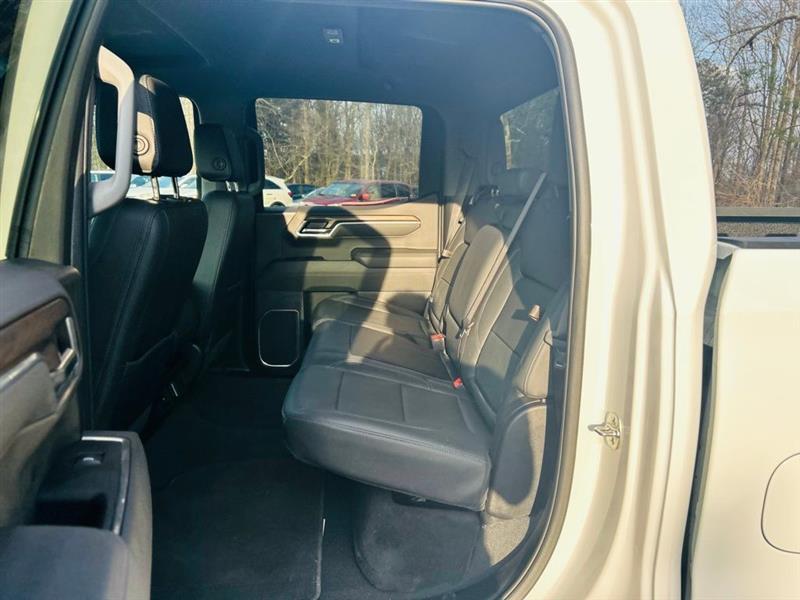 GMC Sierra 1500 2WD Crew Cab 147" SLT 2025