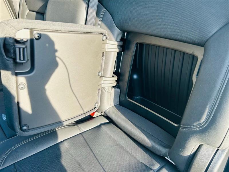 GMC Sierra 1500 2WD Crew Cab 147" SLT 2025