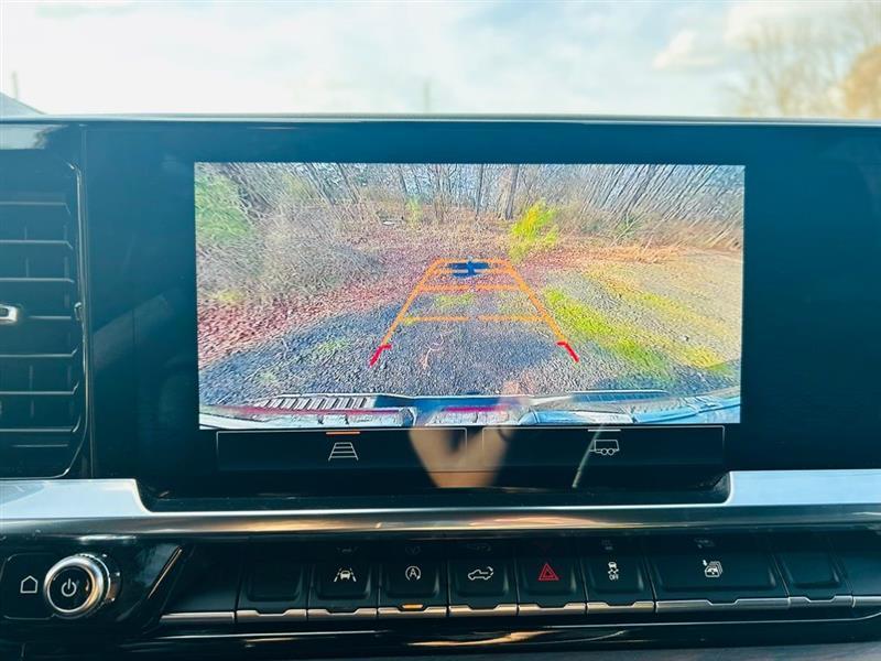 GMC Sierra 1500 2WD Crew Cab 147" SLT 2025