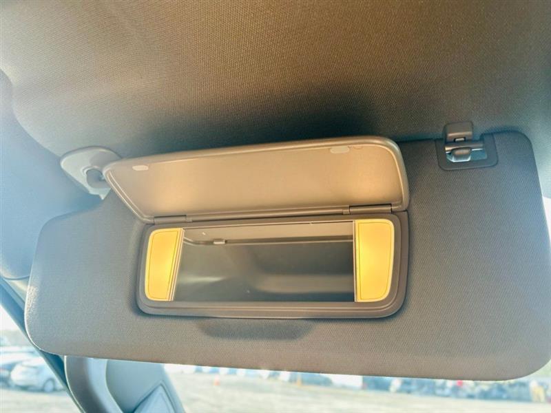 GMC Sierra 1500 2WD Crew Cab 147" SLT 2025