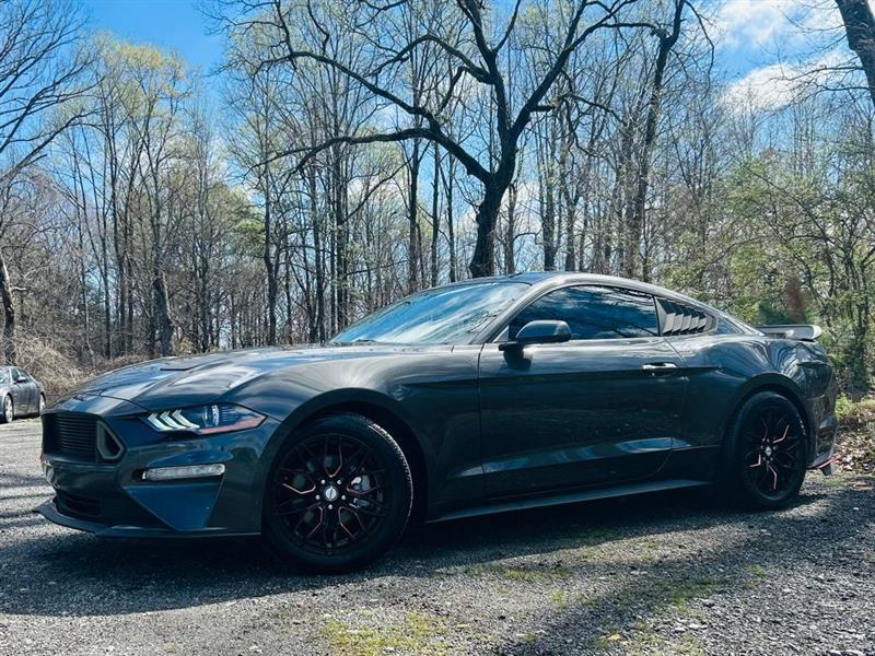 Ford Mustang EcoBoost Fastback 2020