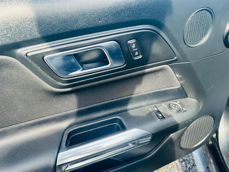 Ford Mustang EcoBoost Fastback 2020