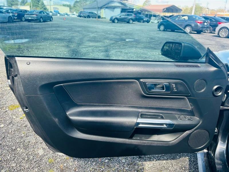 Ford Mustang EcoBoost Fastback 2020