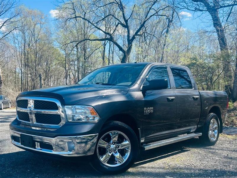 RAM 1500 Classic Tradesman 4x4 Crew Cab 5'7" Box 2019