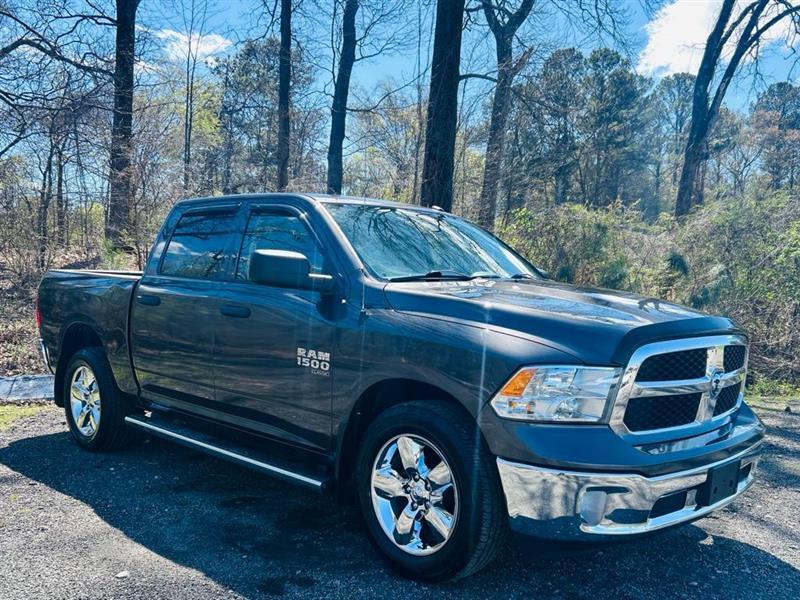 RAM 1500 Classic Tradesman 4x4 Crew Cab 5'7" Box 2019