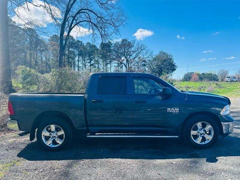 RAM 1500 Classic Tradesman 4x4 Crew Cab 5'7" Box 2019