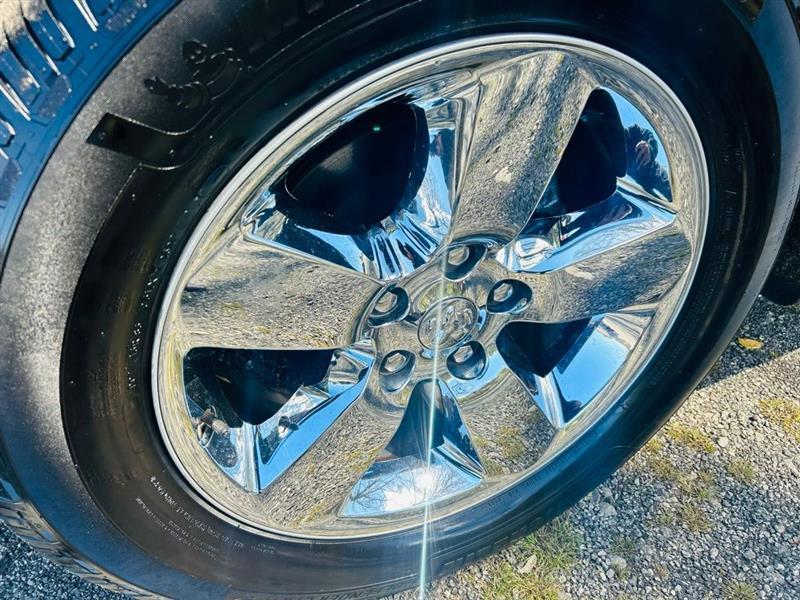 RAM 1500 Classic Tradesman 4x4 Crew Cab 5'7" Box 2019