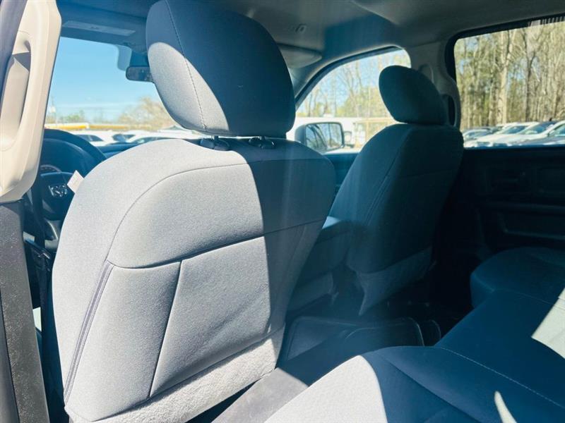 RAM 1500 Classic Tradesman 4x4 Crew Cab 5'7" Box 2019