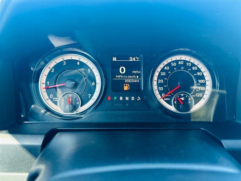 RAM 1500 Classic Tradesman 4x4 Crew Cab 5'7" Box 2019