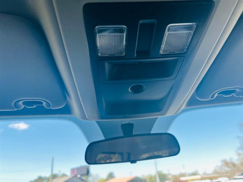 RAM 1500 Classic Tradesman 4x4 Crew Cab 5'7" Box 2019