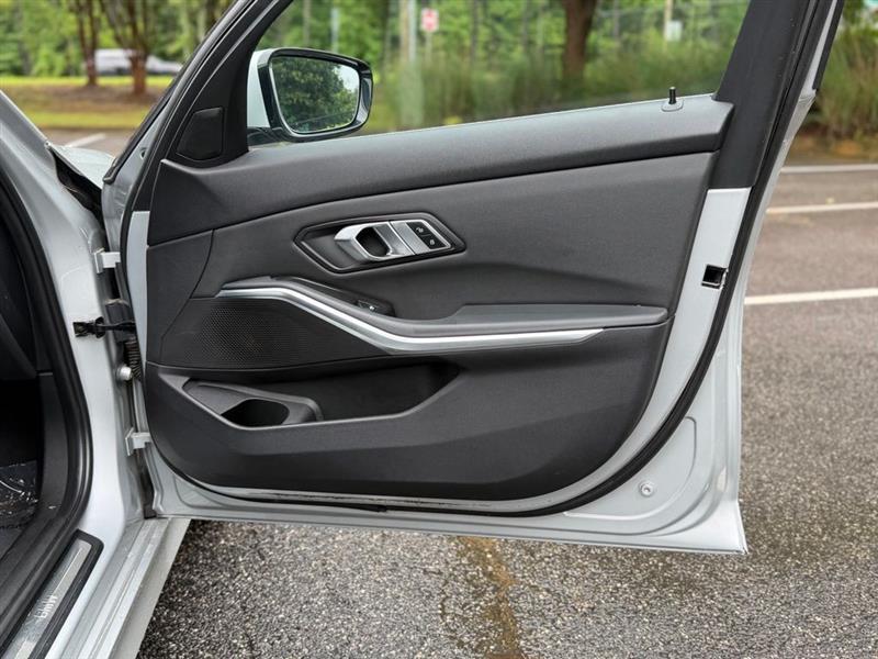 BMW 3 Series 330i xDrive Sedan 2019