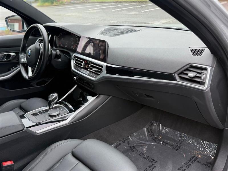BMW 3 Series 330i xDrive Sedan 2019