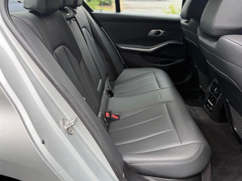 BMW 3 Series 330i xDrive Sedan 2019
