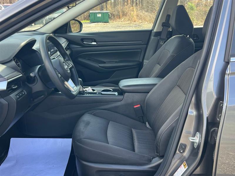 Nissan Altima 2.5 SV Sedan 2024