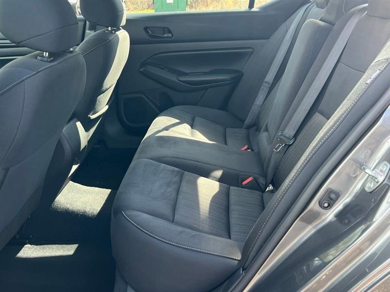 Nissan Altima 2.5 SV Sedan 2024