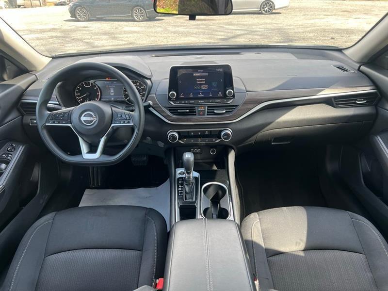 Nissan Altima 2.5 SV Sedan 2024