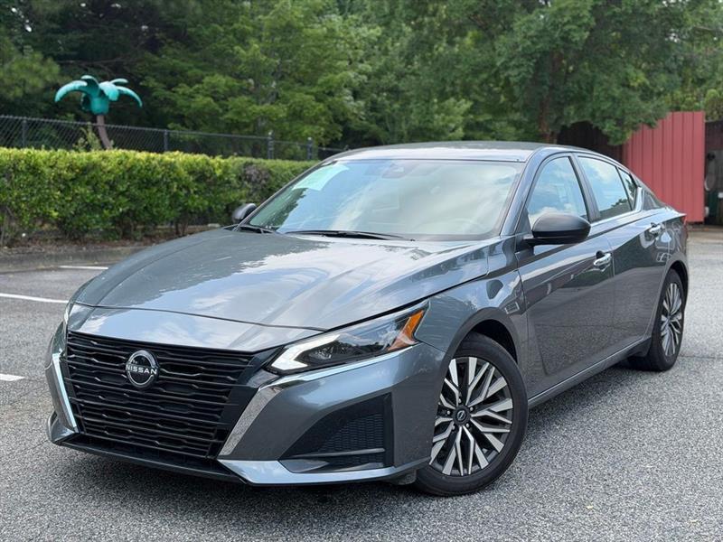 2024 Nissan Altima 2.5 SV Sedan