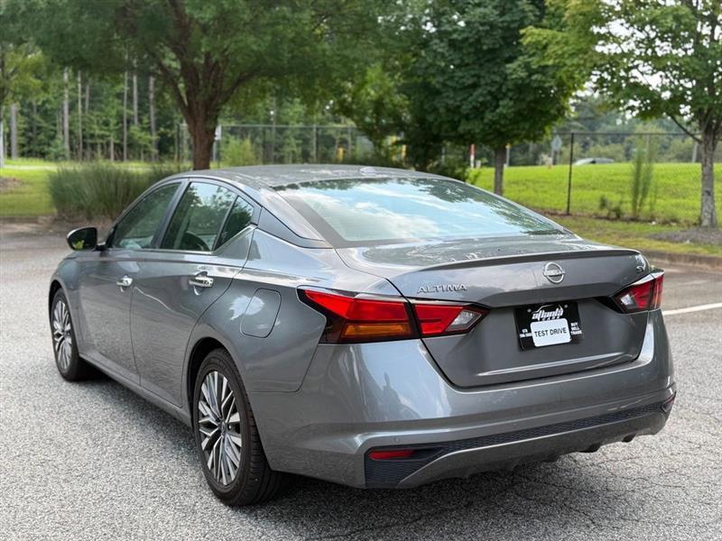 Nissan Altima 2.5 SV Sedan 2024