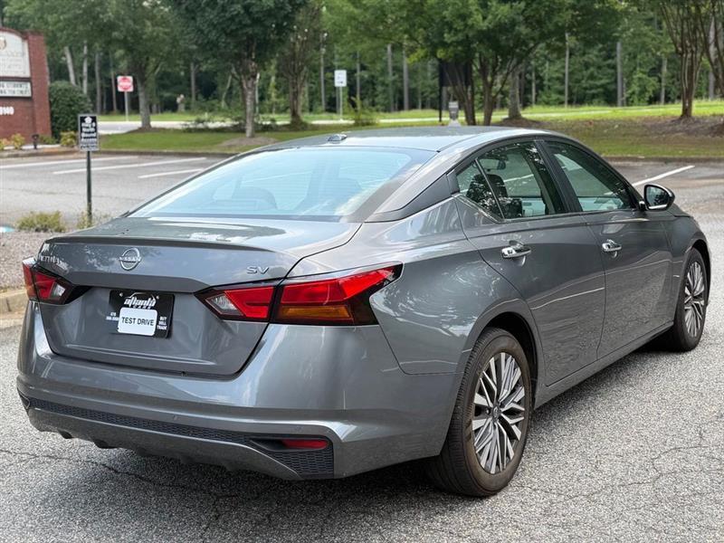 Nissan Altima 2.5 SV Sedan 2024