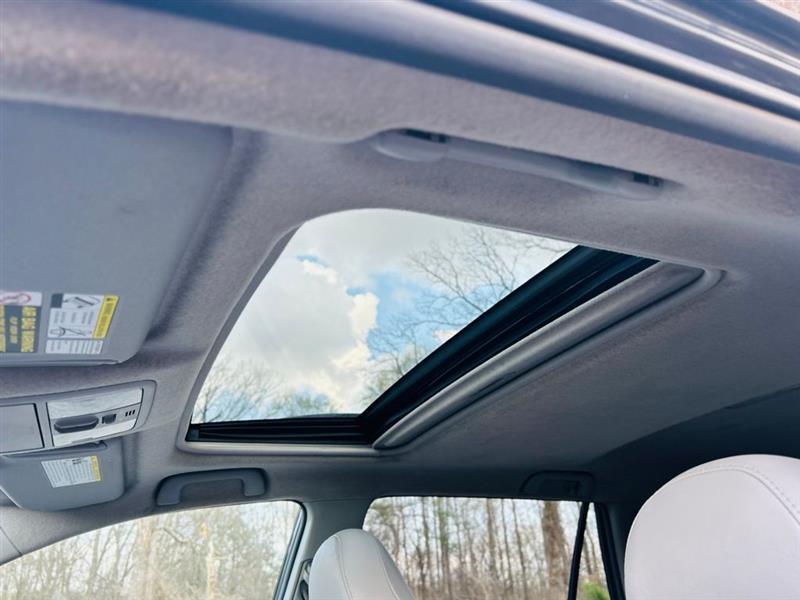 Toyota RAV4 4WD 4dr V6 Limited (Natl) 2012