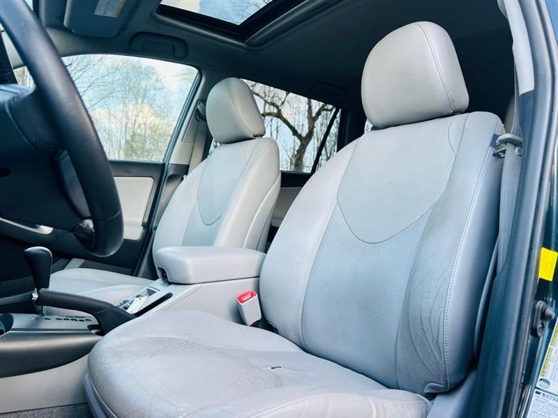 Toyota RAV4 4WD 4dr V6 Limited (Natl) 2012