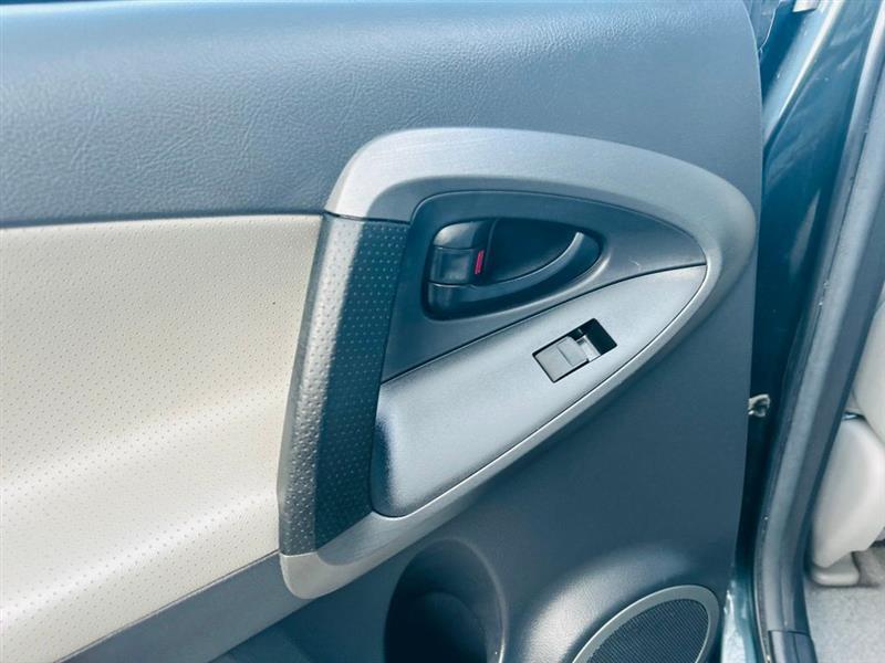 Toyota RAV4 4WD 4dr V6 Limited (Natl) 2012