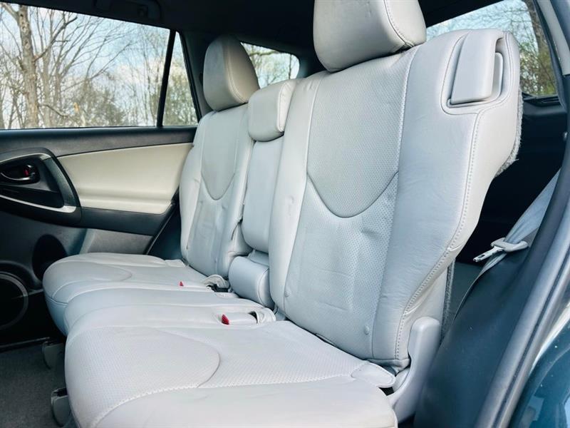 Toyota RAV4 4WD 4dr V6 Limited (Natl) 2012