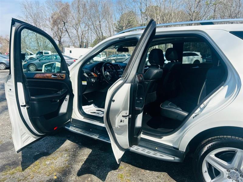 Mercedes-Benz M-Class 4MATIC 4dr ML 550 2014