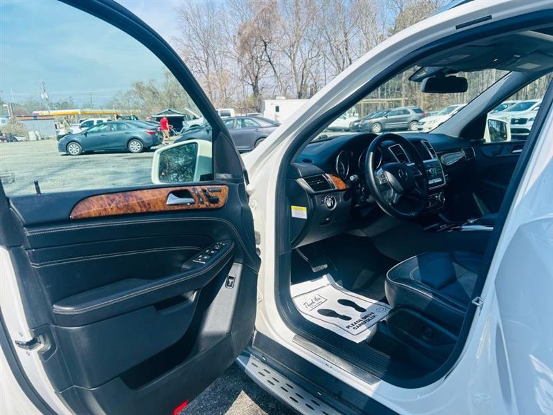 Mercedes-Benz M-Class 4MATIC 4dr ML 550 2014