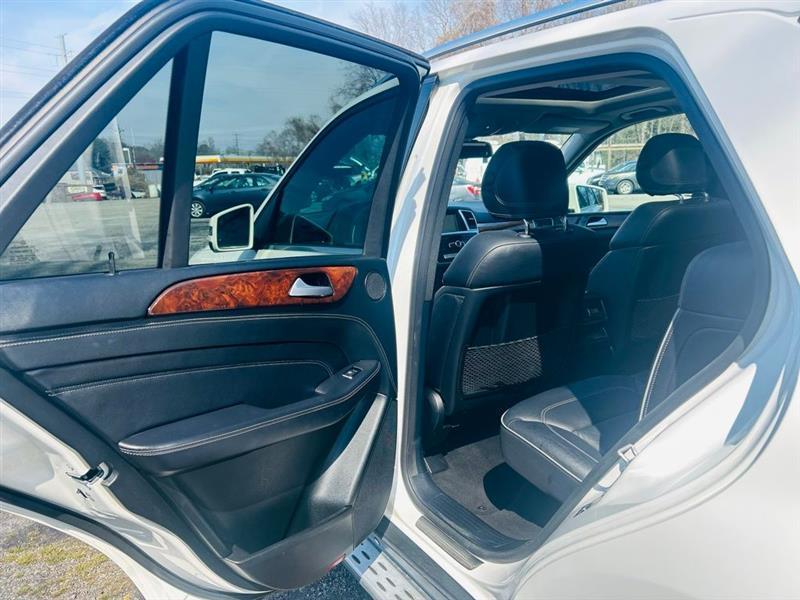 Mercedes-Benz M-Class 4MATIC 4dr ML 550 2014