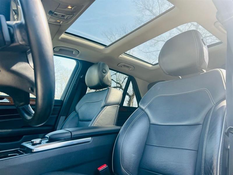 Mercedes-Benz M-Class 4MATIC 4dr ML 550 2014