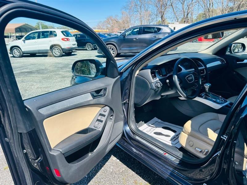 Audi A4 4dr Sdn Auto quattro 2.0T Premium 2015