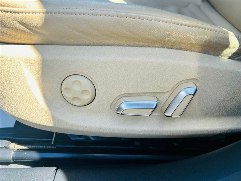 Audi A4 4dr Sdn Auto quattro 2.0T Premium 2015